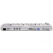 Udo Audio Super 6 Digital-analog Hybrid Synthesizer (white)